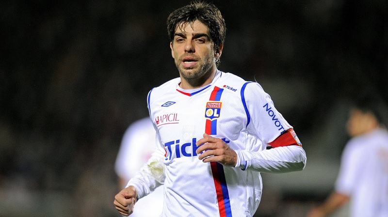 top-cac-cau-thu-sut-phat-hay-nhat-hien-nay-cua-lang-bong-da-juninho-pernambucano