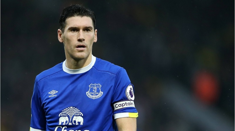 cau-thu-nao-ra-san-nhieu-nhat-o-giai-ngoai-hang-anh-gareth-barry