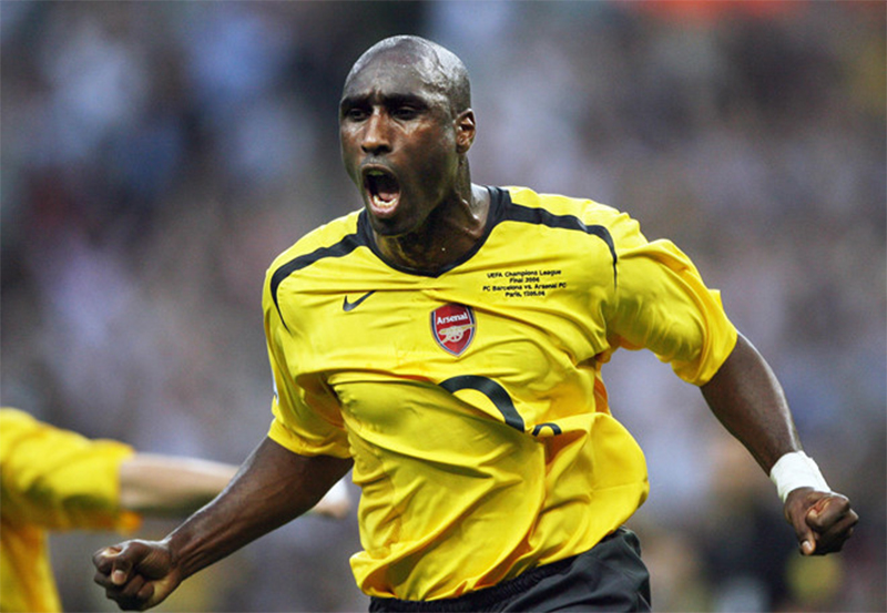 cau-thu-arsenal-sol-campbell