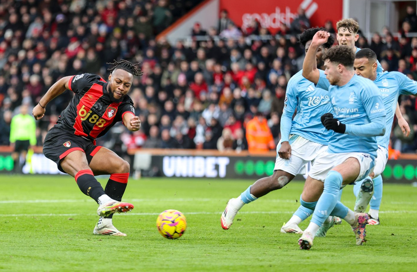 AFC Bournemouth  vs Nottingham Forest (22:00 &#8211; 25/01) | Xem lại trận đấu