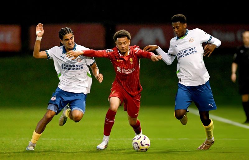 nhan-dinh-psv-vs-liverpool-ngay-30-01